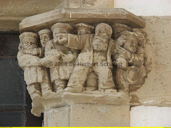 Beispiel einer Figurengruppe - Pere Jou Fenster