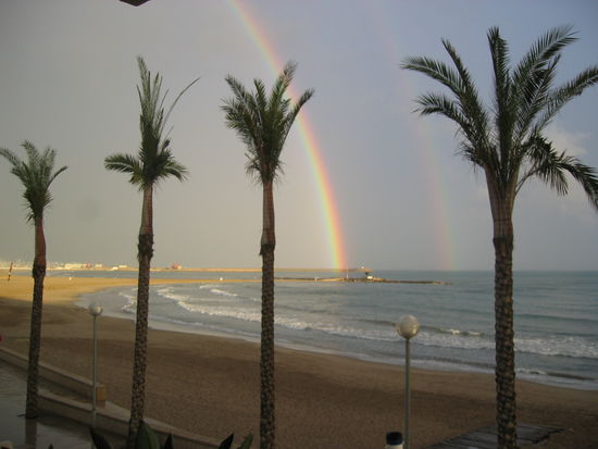 Blick auf den südlichen Strand vom Balkon der Wohnung unserer Freunde