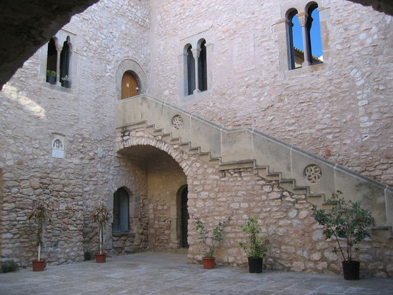 mit schönem Innenhof