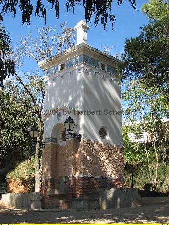 Turm im Parc de la Misericordia