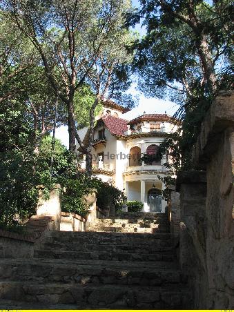 Casa Gari - Camí de Sant Miquel del Cros, 9 -