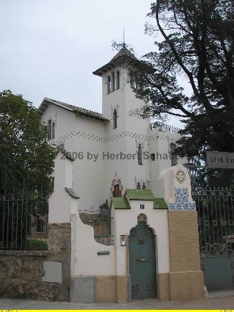 Casa Pujades - Ronda Carril 83 / C.Onze Setembre / C.Carrerada - 1909 - Architekt: Lluís Planas i Calvet