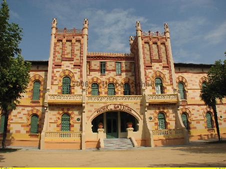Hauptgebäude und Hotel Vichy Catalan