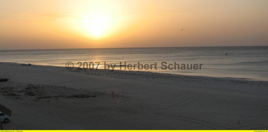 Sonnenuntergang am Hotel