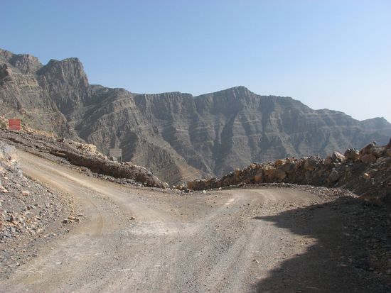 Paßhöhe an der Militärgipfelstation des Jebel Harim