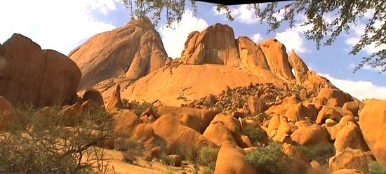 Bergmassiv im Panorama