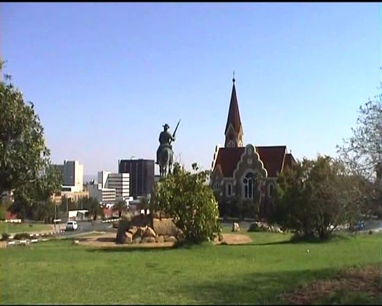 Reiterdenkmal und Christuskirche