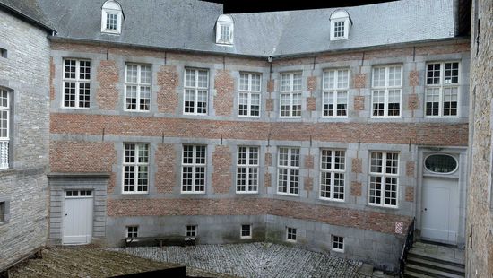 Innenhofaufnahmen (zusammengesetzt)