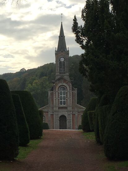 auch die im Gelände liegende St. Josephskirche -1883 geweiht - ist nicht zugänglich.