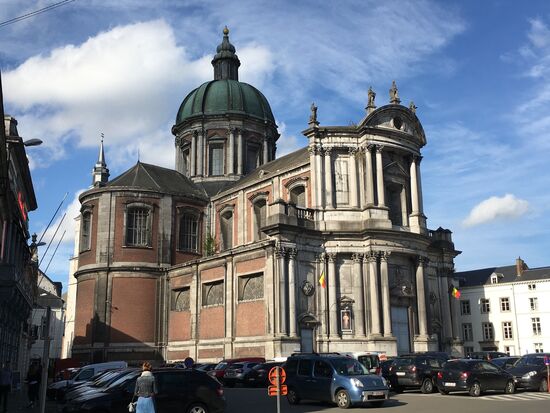 Kathedrale St Aubain - den Titel Kathedrale führt sie übrigens erst seit 1559, also seit der relativ späten Einrichtung eines Bistums Namur