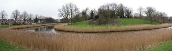 Wassergraben um eine (nicht mehr vorhandene) Bastion