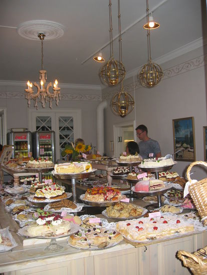 die Auswahl an Kuchen ist wirklich reichlich