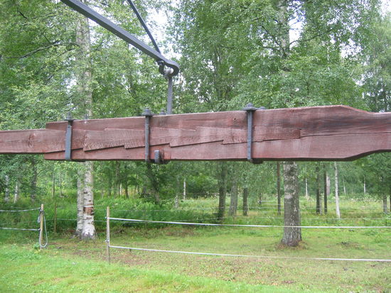 kunstvoll verbundene Holzbalken