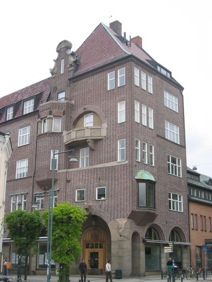 Backsteingotik mit Juegndstilelementen