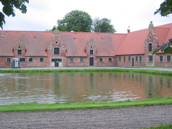 Bauernhof mit Innensee
