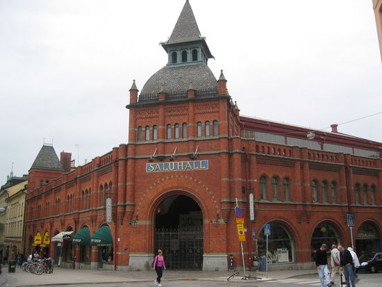 Die Saluhall (Nybrogatan) ist eine alte Markthalle, in der auch unser vegatarisches Restaurant untergebrachtist.