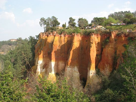 Ockerfelsen in Roussillon