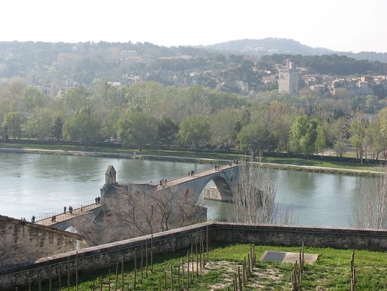 die berühmte Pont d'Avignon