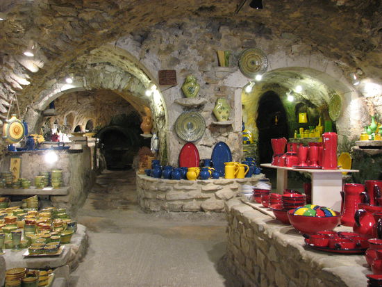 Töpferwaren aus Dieulefit