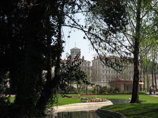 Blick auf den Boulevard Gambetta vom Parc Juvet
