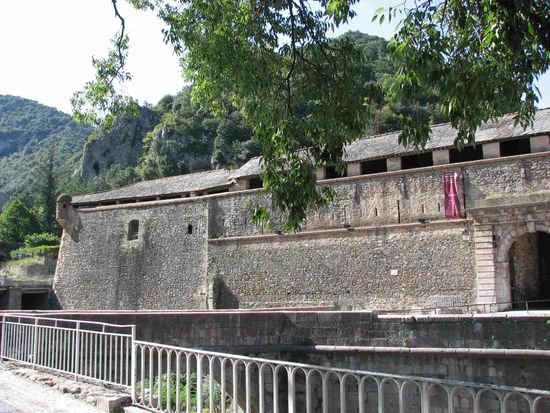 Porte d'Espagne - im Westen der Stadt