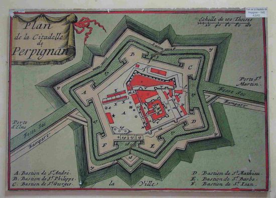 alter Plan der Citadelle Perpignan im der Eingangshalle