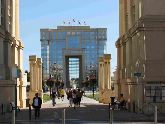 'antikes' Antigone-Stadtviertel