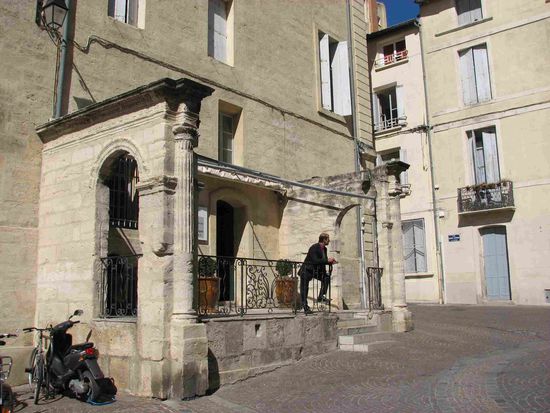 oder kleine 'antike' Anbauten