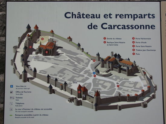 Hauptattraktion für (uns) Touristen ist natürlich die mittelalterliche Cité auf einem Hügel gelegen. Aber auch die Neustadt hat einiges zu bieten.