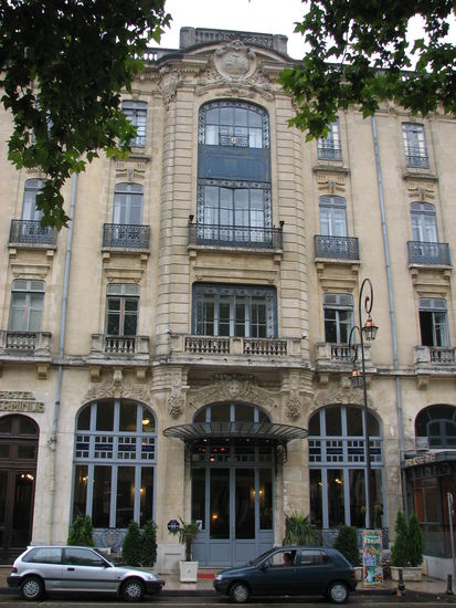Art Deco Hotel