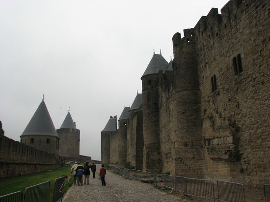 Zwischen den beiden Ringmauern