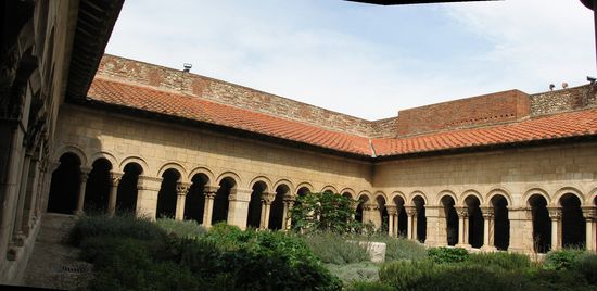 Kreuzgang von Elne - als einziger in der Nachfolge und Anlehnung an Cuxa entstandene vollständig erhalten