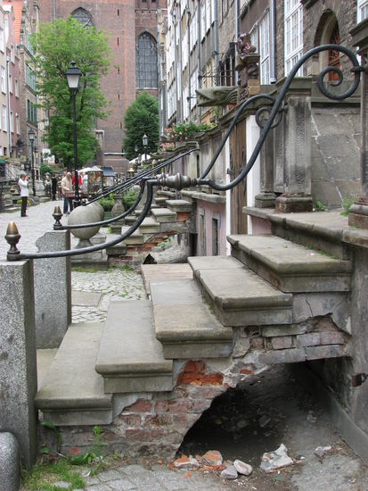 Beischläge - terrassenförmiger Vorbauten