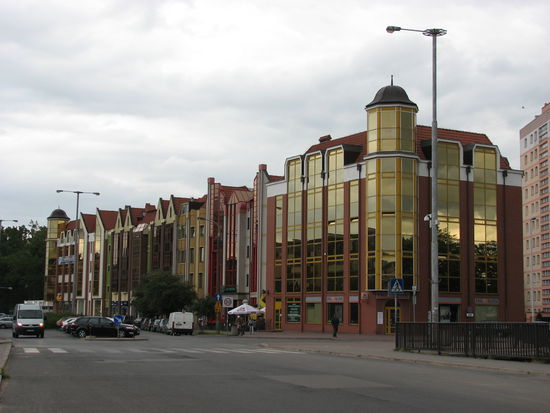 'moderne Speichergebäude'