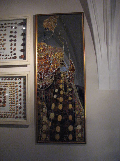 und auch Bilder mit Bernsteinverzierungen (ob es sich um ein Bild nach klimt handelt?)