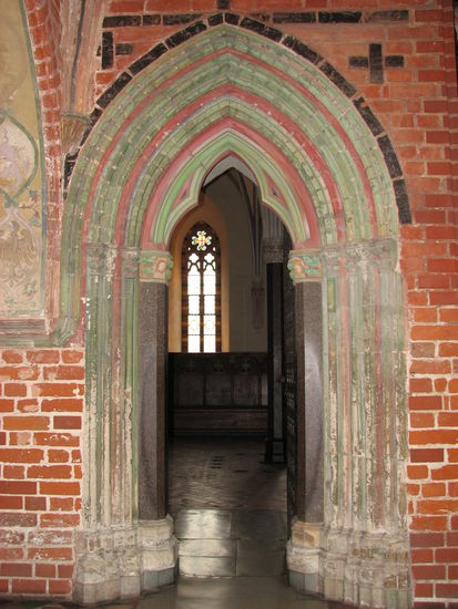 gotischer Türbogen mit Originalbemalung