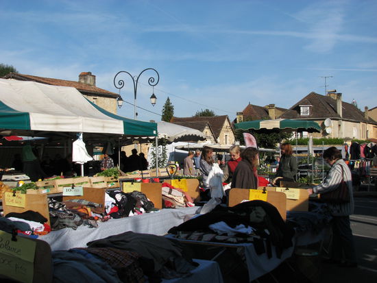 Markt in Cenac et Saint-Julien