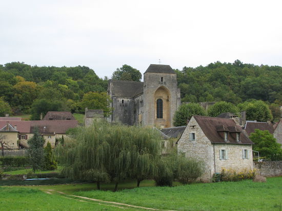 St-Amand-de-Coly - Wehrkirche mit mächtigem Westturm