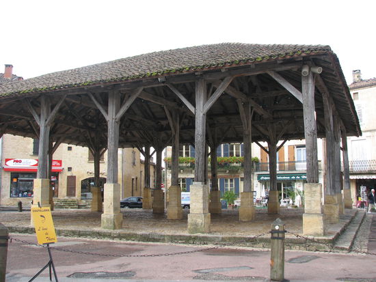 Markthalle von Belves