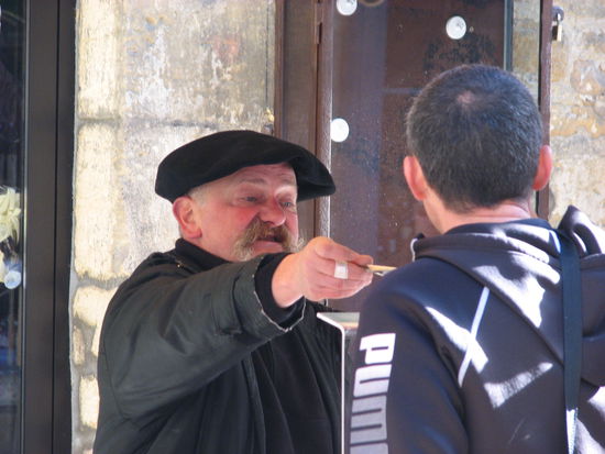 An vielen Ständen kann man natürlich auch probieren