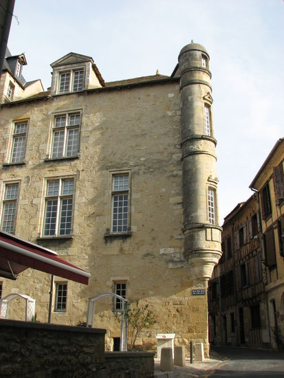 Maison Peyrarede - Stadthuas einer Händlerfamilie aus der Zeit Henri IV. -
erbaut 1604 - heute Tabak-Museum