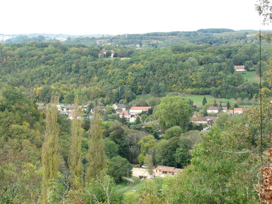 Blick ins Tal auf Cenac