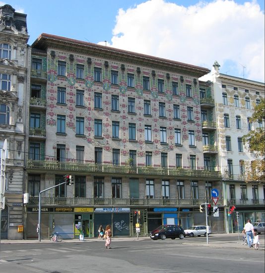 Majolikahaus - Linke Wienzeile 8 - 1898-99
Architekt: Otto Wagner (1841-1918) Begründer der Wiener Schule