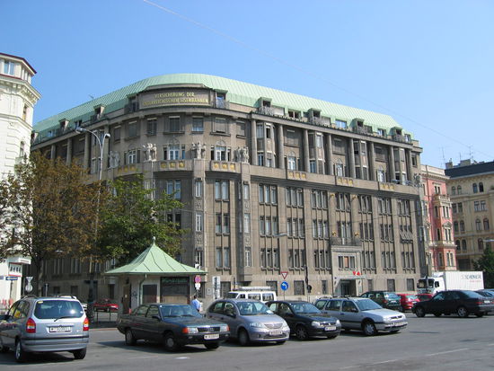 Haus der Versicherung der Österreichischen Eisenbahnen