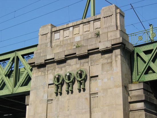 Brücke über die Zeile - 1895 - 1898 errichtet - Joseph Maria Olbrich - siehe auch Secessionsgebäude