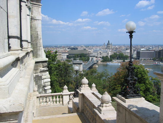 Blick auf die Pester Seite (Kettenbrücke)