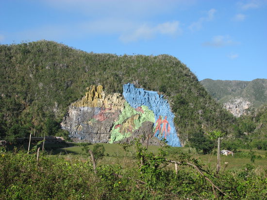 Entwurf: Leovigildo Gonzalez Morillo, Schüler des bekannten mexikanischen Muralisten Diego Rivera