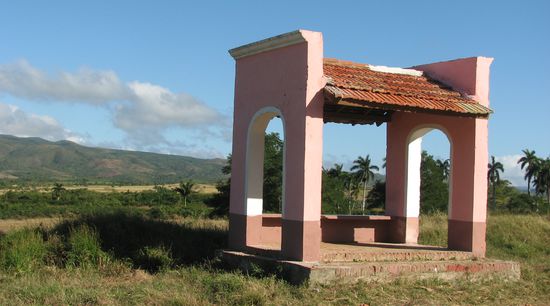 und müssen auch nicht lange im Schatten der Überlandhäuschen warten