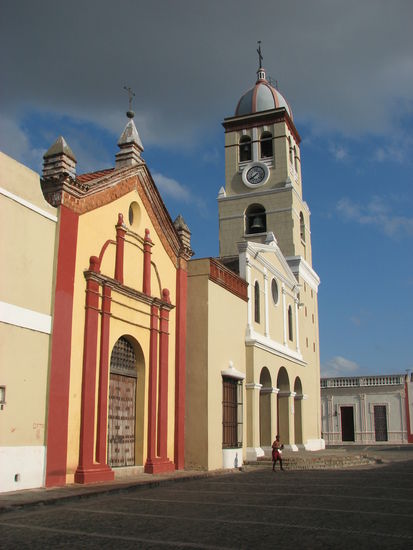 Iglesia San Salvador und Capilla de los Dolors