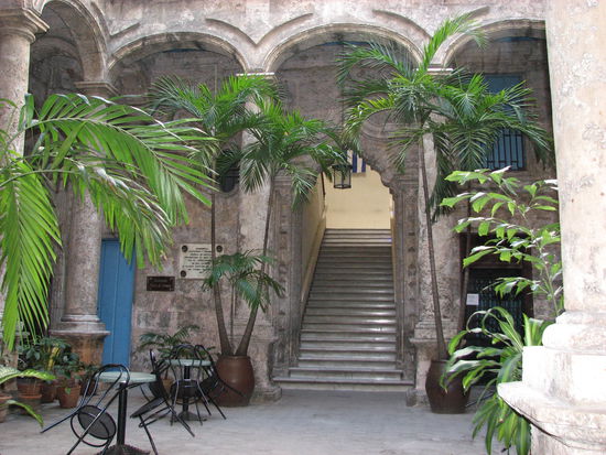 und solchen Innenhöfen